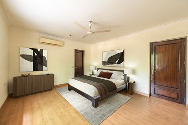 Mayfair Garden New Delhi, Delhi, India   Price $2,500,168 USD ₹22,75,00,000 Bedrooms 4 Bathrooms 4 Full Exterior 0.1717 Acre(s) 695 m²